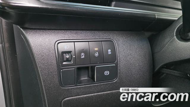 Hyundai Staria 2022 — Фото 13/20