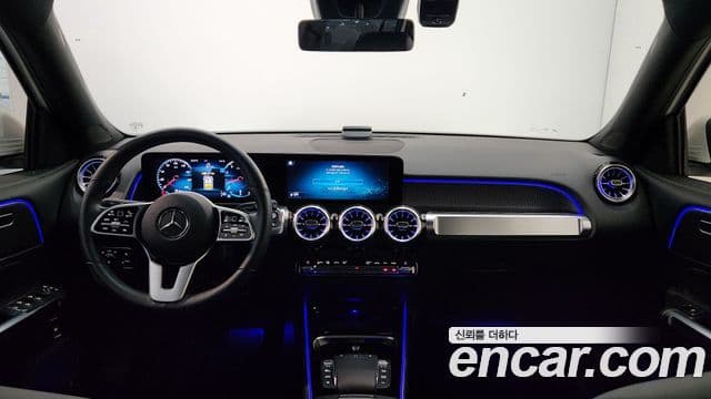 Mercedes-Benz GLB-Class 2021 — Фото 7/20