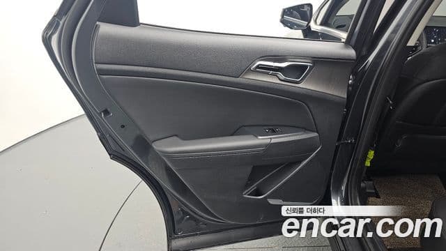 Kia Sportage 2025 — Photo 2/35