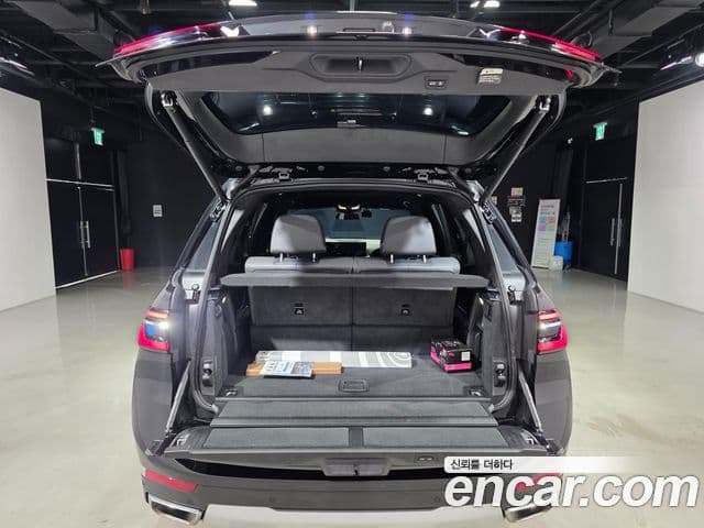 BMW X7 2023 — Şəkil 10/18
