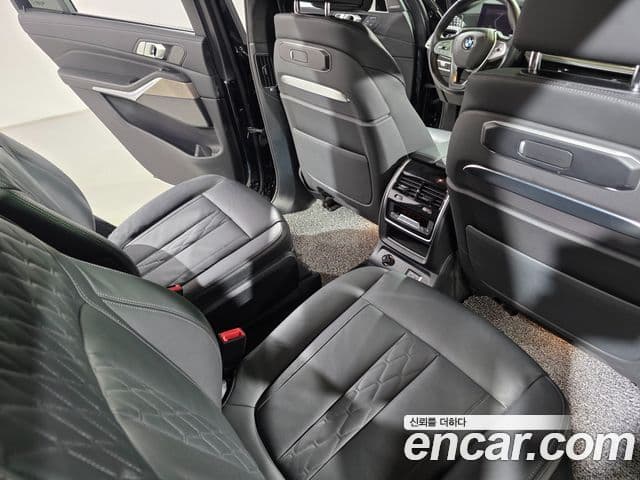 BMW X7 2023 — Şəkil 11/18