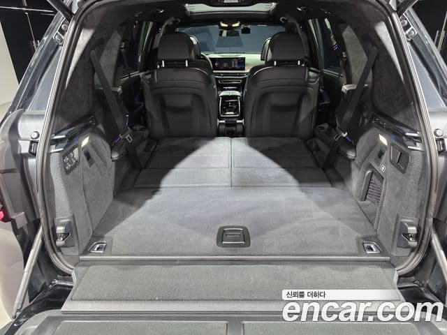 BMW X7 2023 — Şəkil 16/18