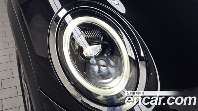Mini Cooper 2023 — ფოტო 9/34