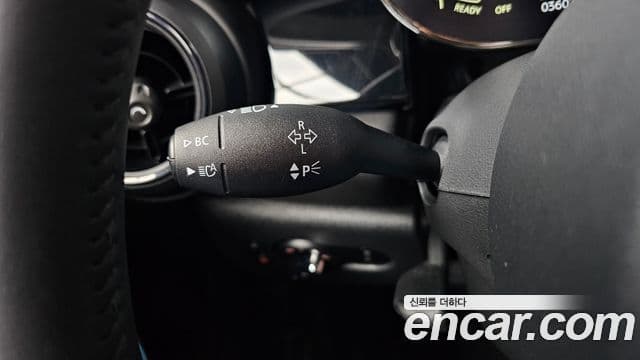 Mini Cooper 2023 — ფოტო 20/34