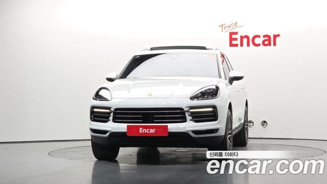 Porsche Cayenne 2019 — Фото 3/20