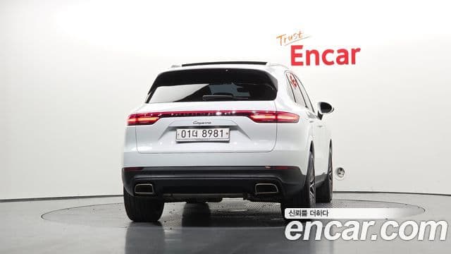Porsche Cayenne 2019 — Фото 4/20