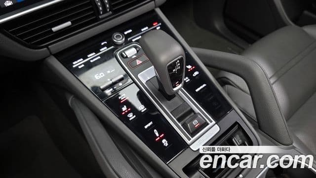 Porsche Cayenne 2019 — Фото 9/20