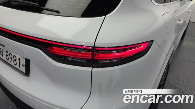 Porsche Cayenne 2019 — Photo 10/31