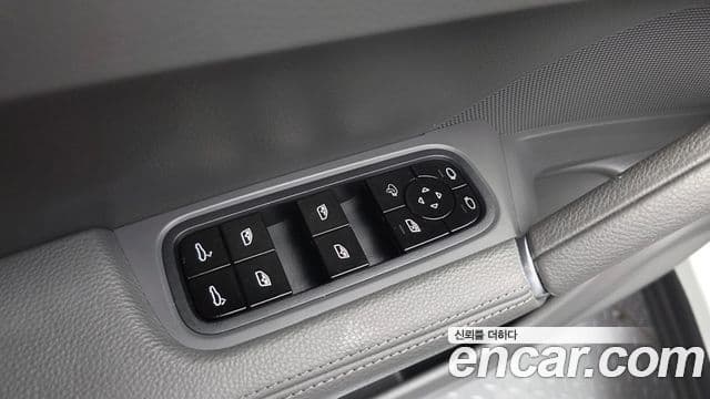 Porsche Cayenne 2019 — Photo 22/31