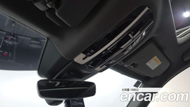Porsche Cayenne 2019 — Photo 21/31