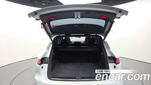 Porsche Cayenne 2019 — Photo 15/31