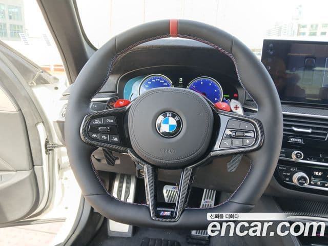 BMW 5 Series 2018 — Şəkil 13/20