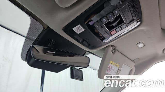 Kia Carnival 2025 — ფოტო 17/20