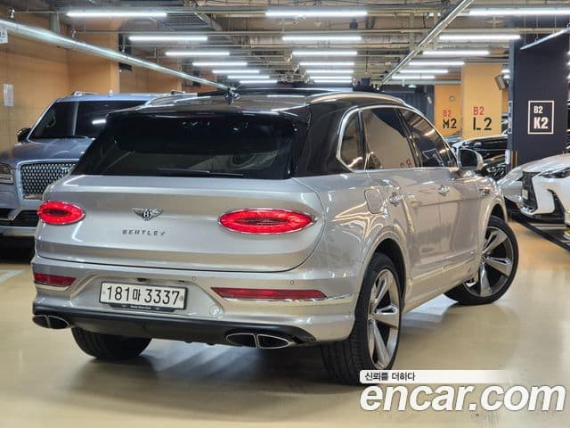 Bentley Bentayga 2023 — Şəkil 1/20
