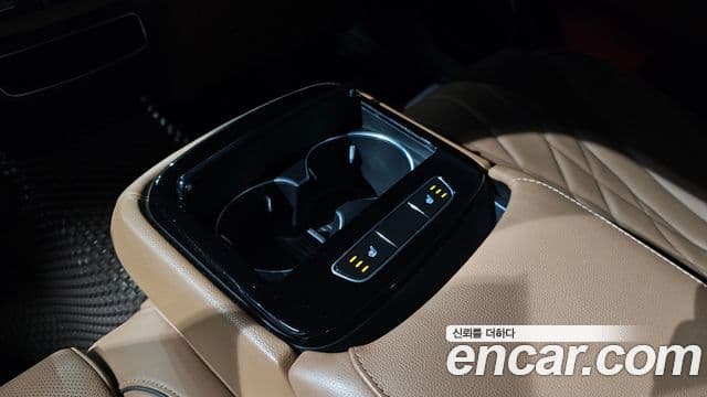 Genesis Electrified G80 2021 — ფოტო 19/20