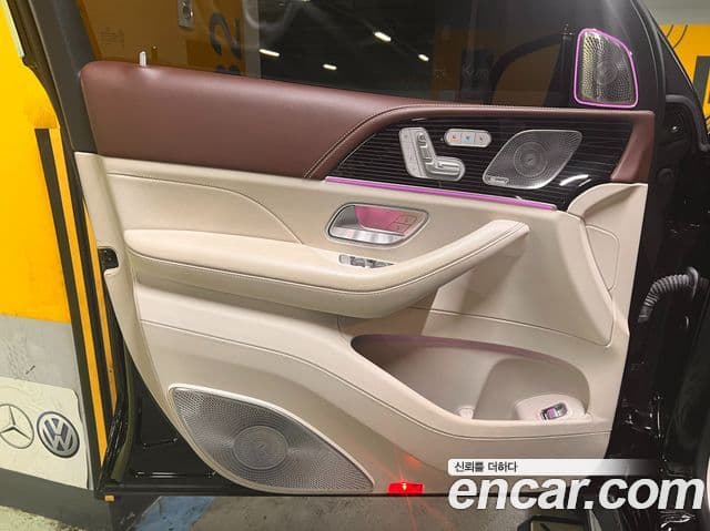 Mercedes-Benz GLS-Class 2023 — ფოტო 14/20
