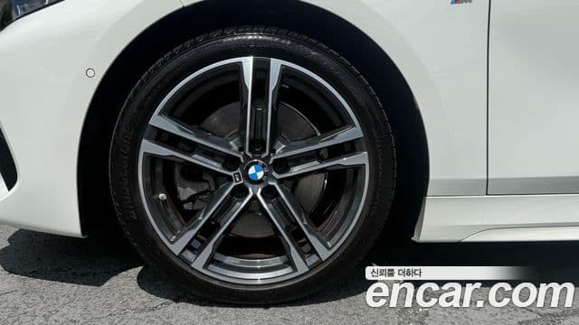BMW 1 Series 2023 — ფოტო 4/20