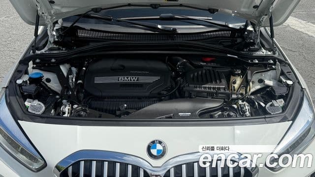 BMW 1 Series 2023 — ფოტო 5/20