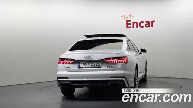 Audi A6 2022 — Photo 12/33