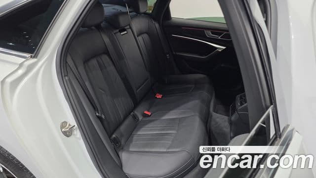 Audi A6 2022 — Photo 26/33