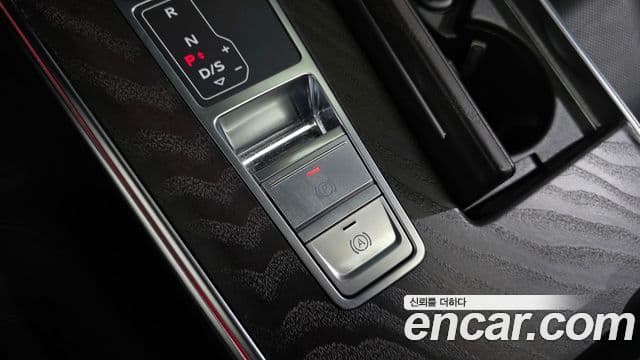 Audi A6 2022 — Photo 21/33