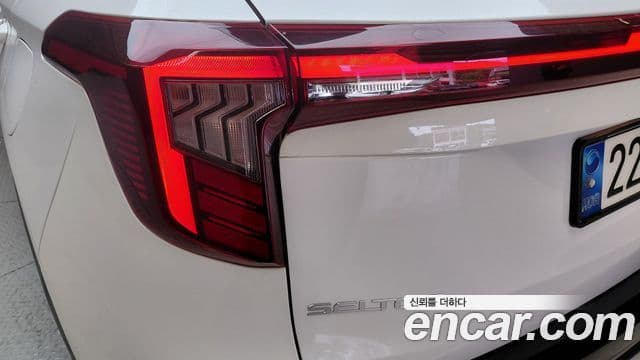 Kia Seltos 2023 — Şəkil 20/30