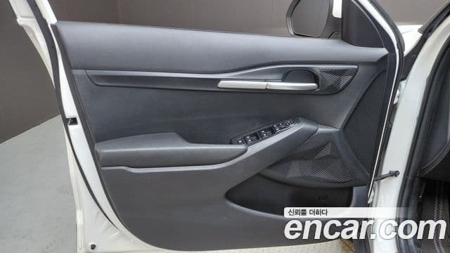 Kia Seltos 2023 — Şəkil 22/30