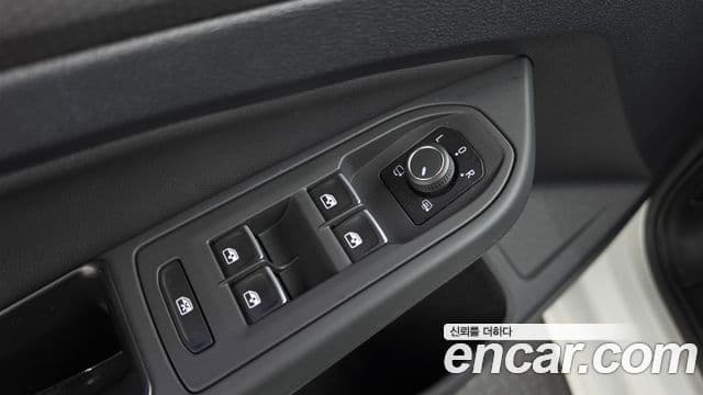 Volkswagen Golf 2022 — Photo 30/38