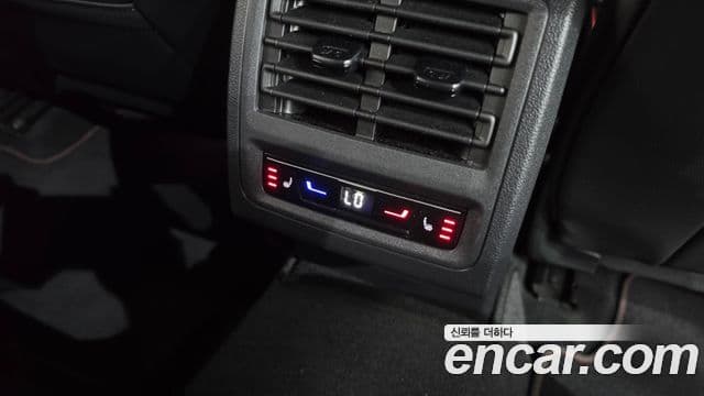Volkswagen Golf 2022 — Photo 38/38