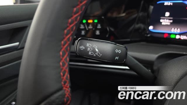 Volkswagen Golf 2022 — Photo 31/38