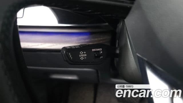 Audi Q7 2021 — Photo 17/35