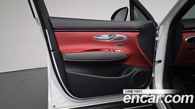 Genesis GV70 2026 — Şəkil 18/41