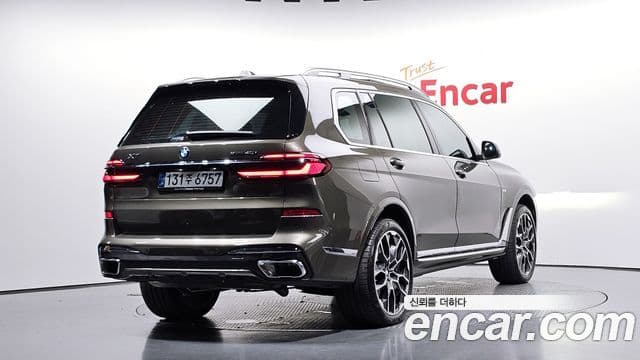 BMW X7 2025 — Şəkil 25/34
