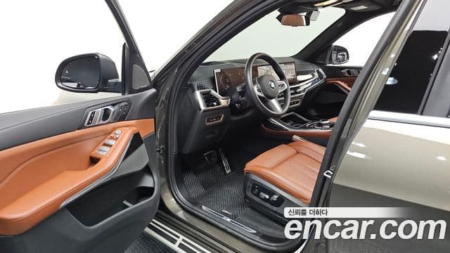 BMW X7 2025 — Şəkil 29/34