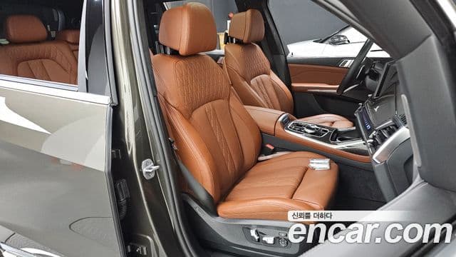 BMW X7 2025 — Şəkil 27/34
