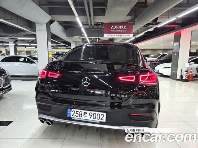 Mercedes-Benz GLE-Class 2023 — Photo 9/20