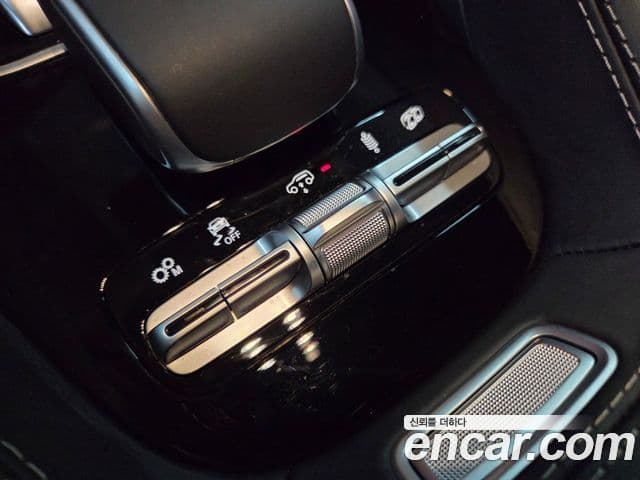 Mercedes-Benz GLE-Class 2023 — Photo 5/20