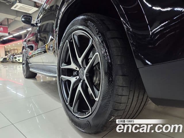 Mercedes-Benz GLE-Class 2023 — Photo 16/20