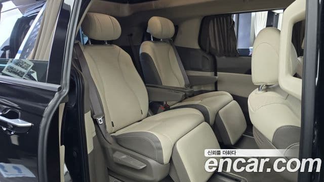 Kia Carnival 2025 — Photo 13/32