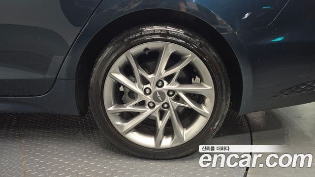 Genesis G70 2021 — Şəkil 8/32
