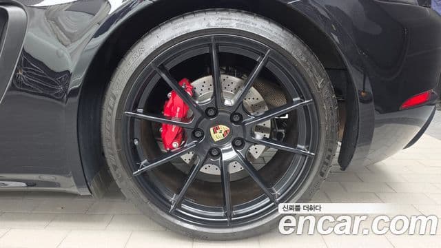 Porsche 718 Cayman 2023 — Şəkil 31/31
