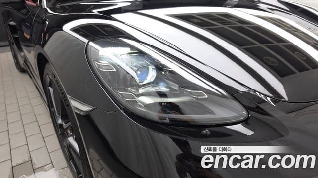 Porsche 718 Cayman 2023 — Şəkil 13/31