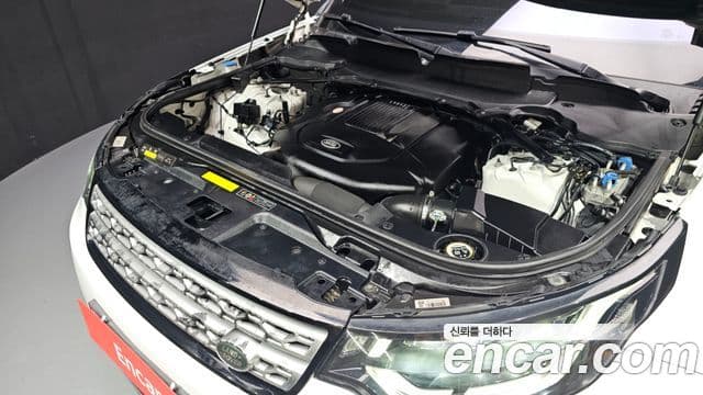 Land Rover Discovery 5 2018 — ფოტო 8/20