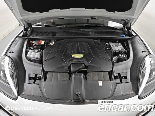 Porsche Cayenne 2022 — Photo 20/20