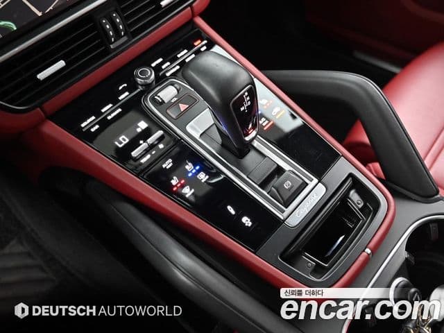 Porsche Cayenne 2022 — Photo 6/20