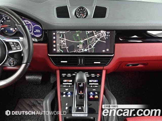 Porsche Cayenne 2022 — Photo 7/20