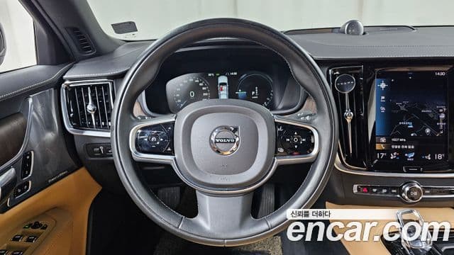 Volvo S90 2021 — ფოტო 11/33