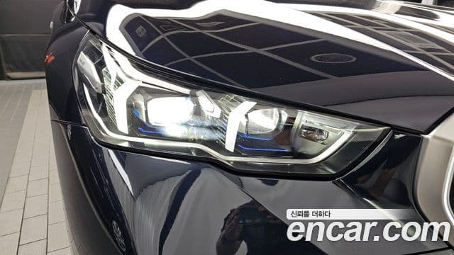 BMW 5 Series 2025 — Photo 25/36