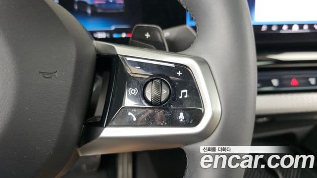 BMW 5 Series 2025 — Photo 30/36
