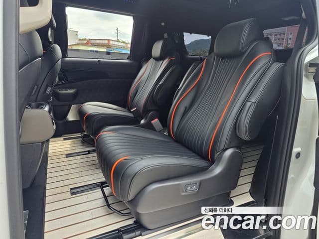 Kia Carnival 2024 — Şəkil 19/20
